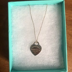 Return to Tiffany’s necklace